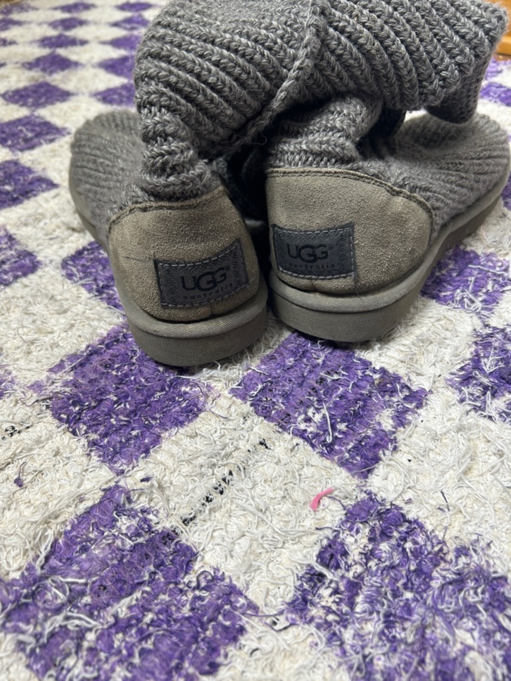Ugg Clasic Cardy Knit Boots - Picture 4 of 4